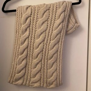 Knitted infinity scarf -cream/tan